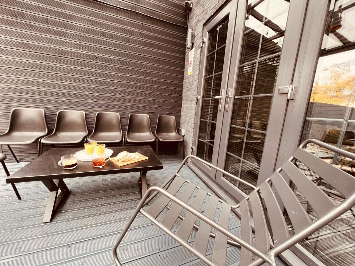 Urban Escape *4 Bedroom House* With Free Parking Бирмингам Екстериор снимка