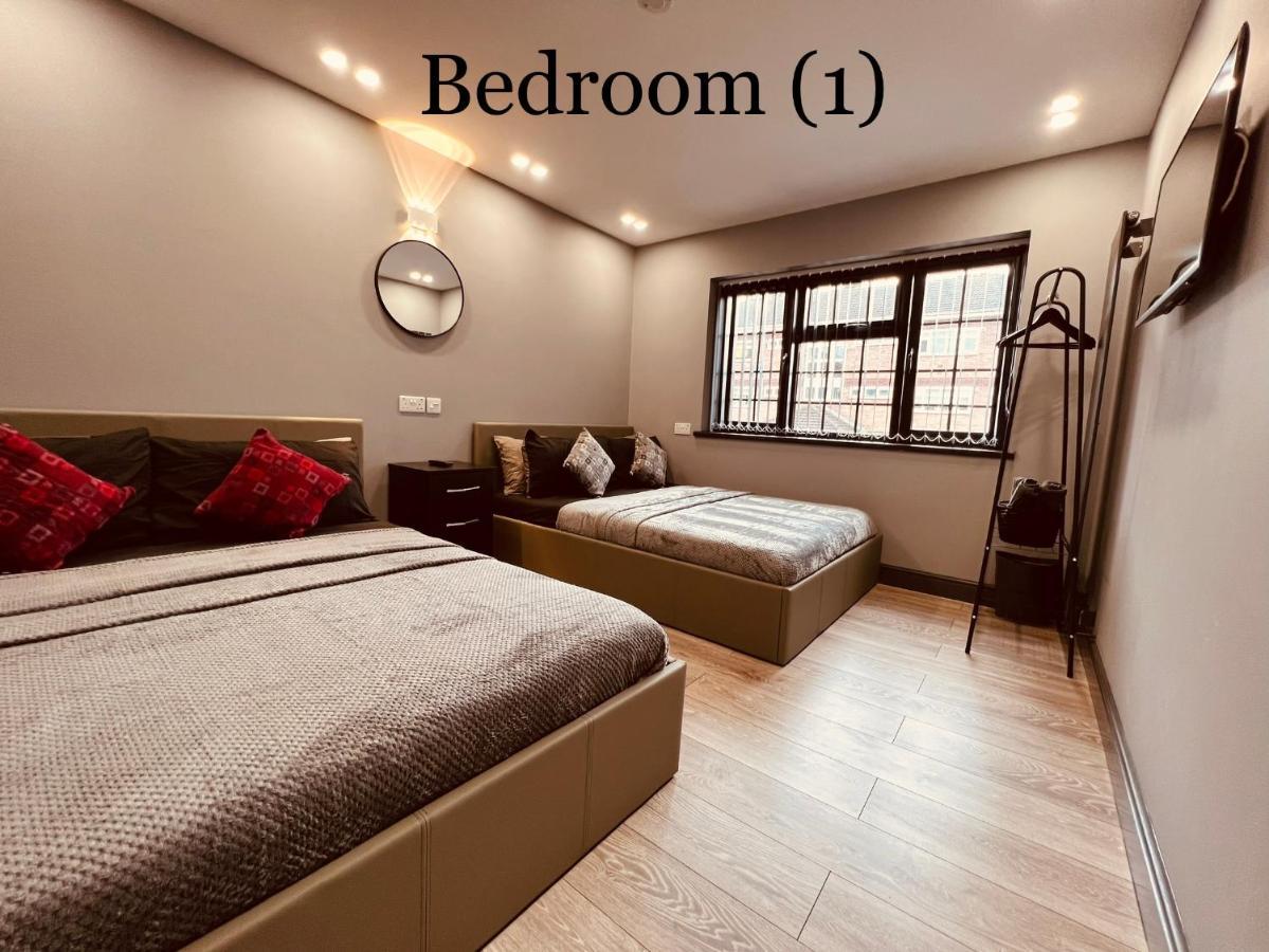 Urban Escape *4 Bedroom House* With Free Parking Бирмингам Екстериор снимка